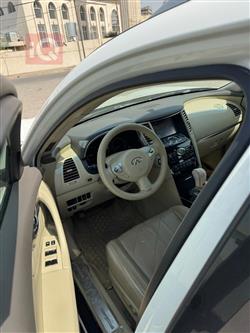 إنفينيتي QX70